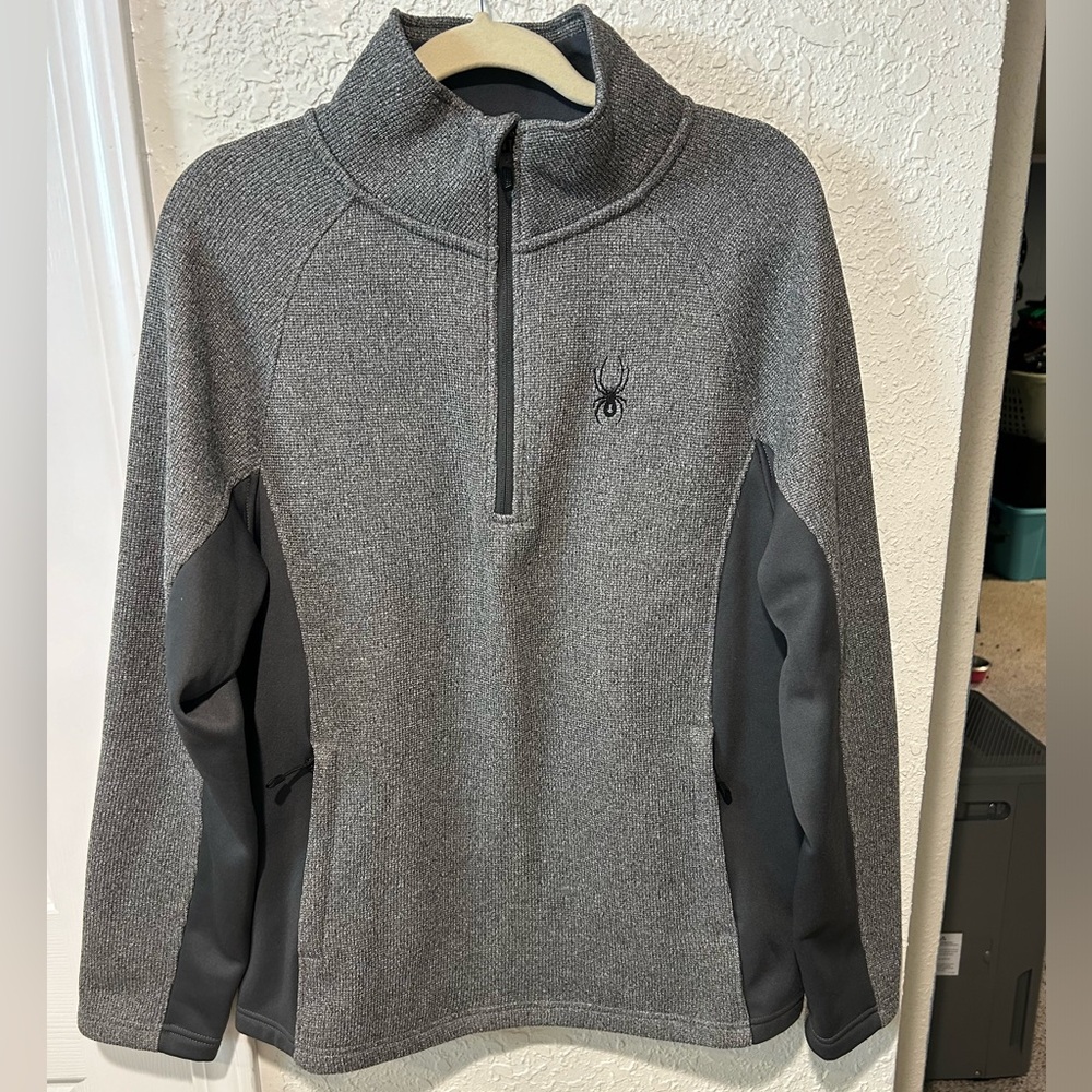 Spyder mens size large 1/4 zip grey shirt.